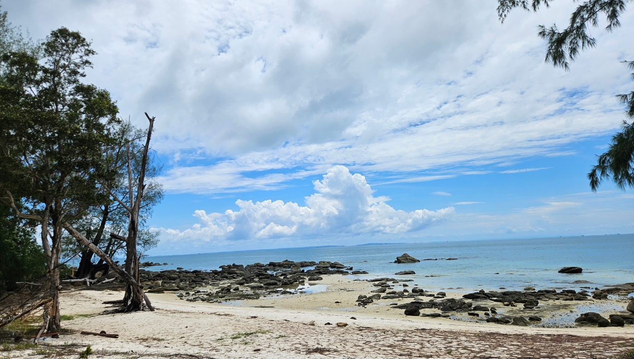 Pagoda Beach beachfront land in Koh Rong